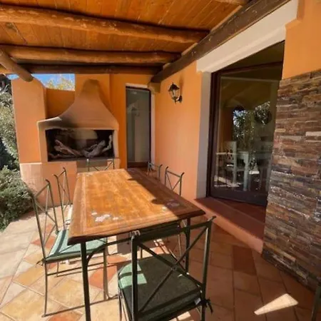 Sole Con Piscina Vista Mare Villa *